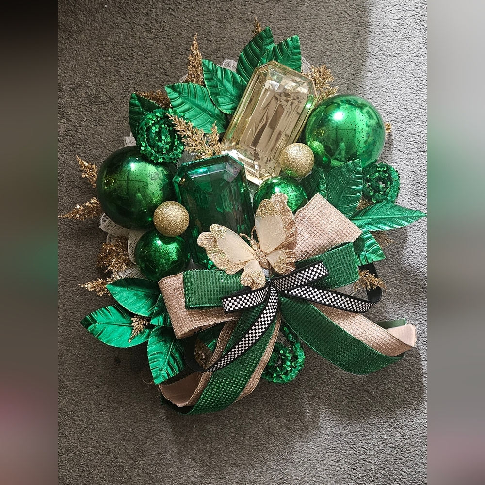 XL Elegant St Patricks Day Wreath, Green And Gold Spring Designer Wreath - Picture 7 of 7